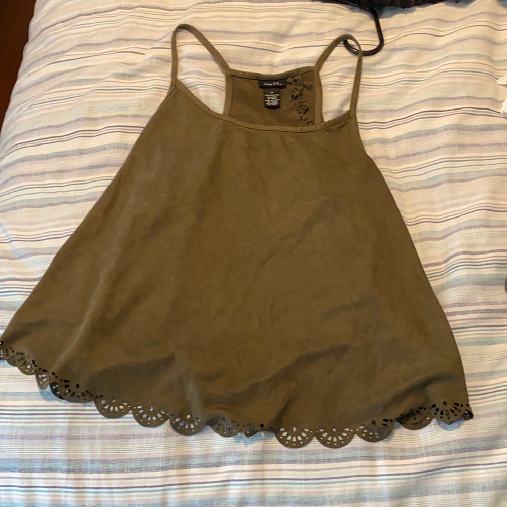 Top to go out into the city